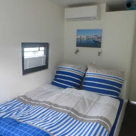 Floating 44 In - Boot 2 * Xanten