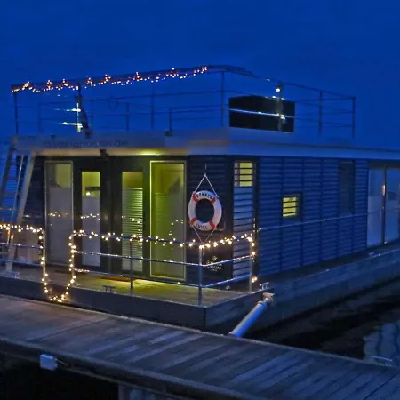 Floating 44 In - Boot 2 Xanten