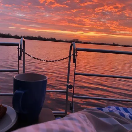 Σπίτι διακοπών Floating 44 In - Boot 2 *