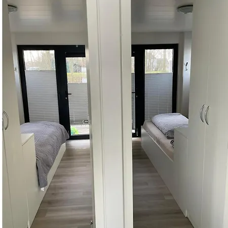Floating 44 In - Boot 2 * Xanten