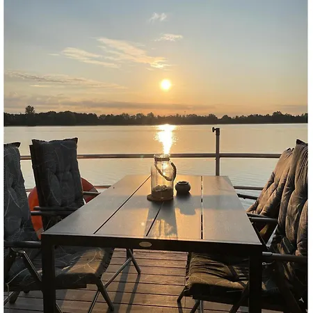 Floating 44 In - Boot 2 * Xanten