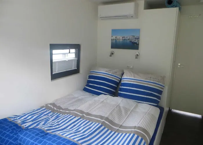 Floating 44 In - Boot 2 * Xanten